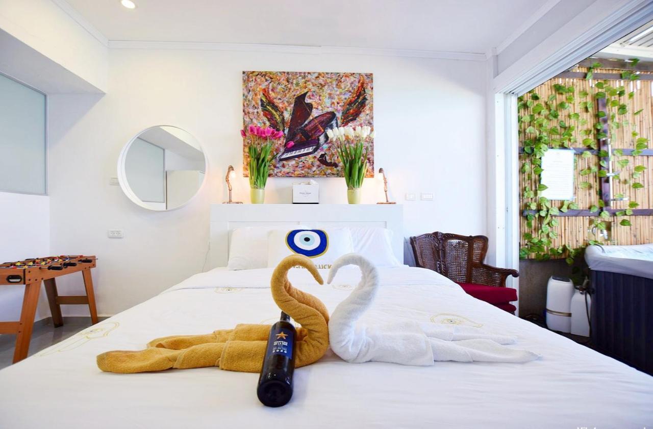 Magic On The Sea-Suites With A Private Jacuzzi And A Private Sea View Netánja Kültér fotó