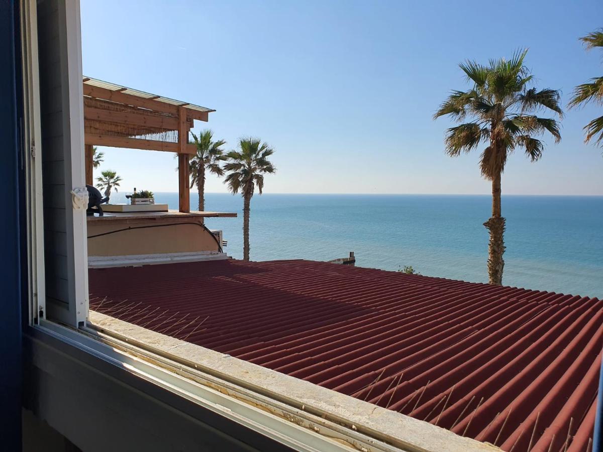 Magic On The Sea-Suites With A Private Jacuzzi And A Private Sea View Netánja Kültér fotó