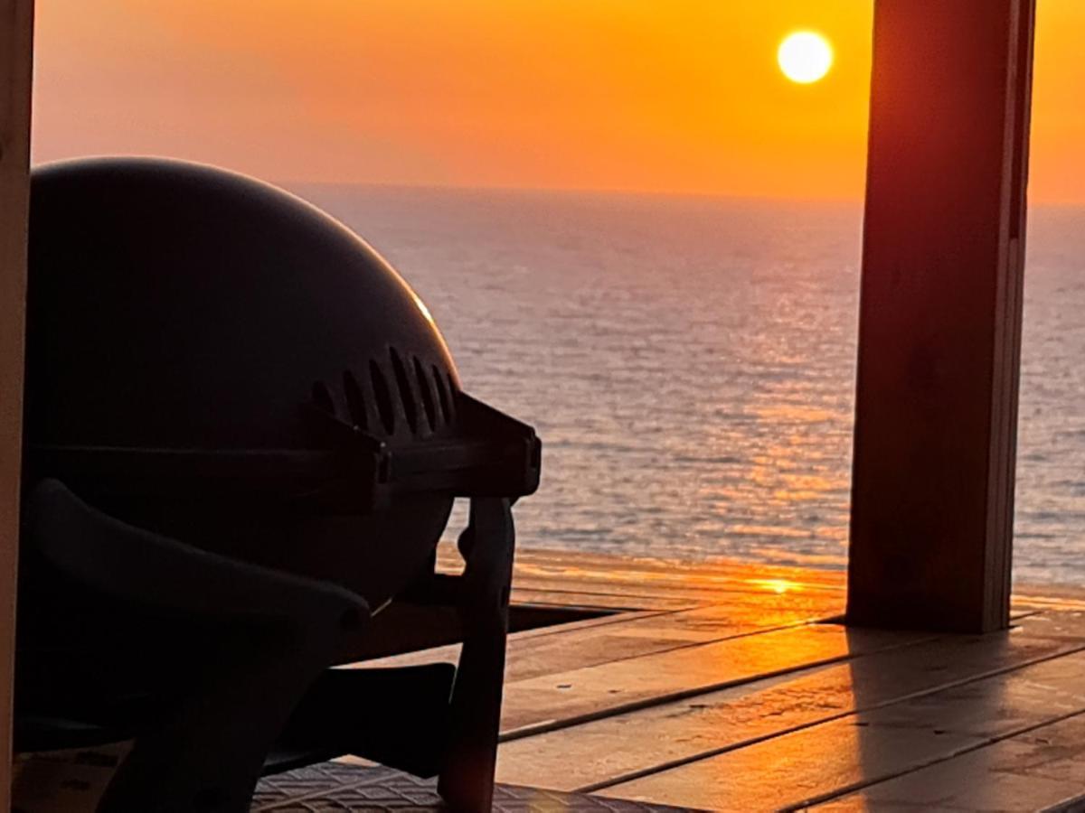 Magic On The Sea-Suites With A Private Jacuzzi And A Private Sea View Netánja Kültér fotó