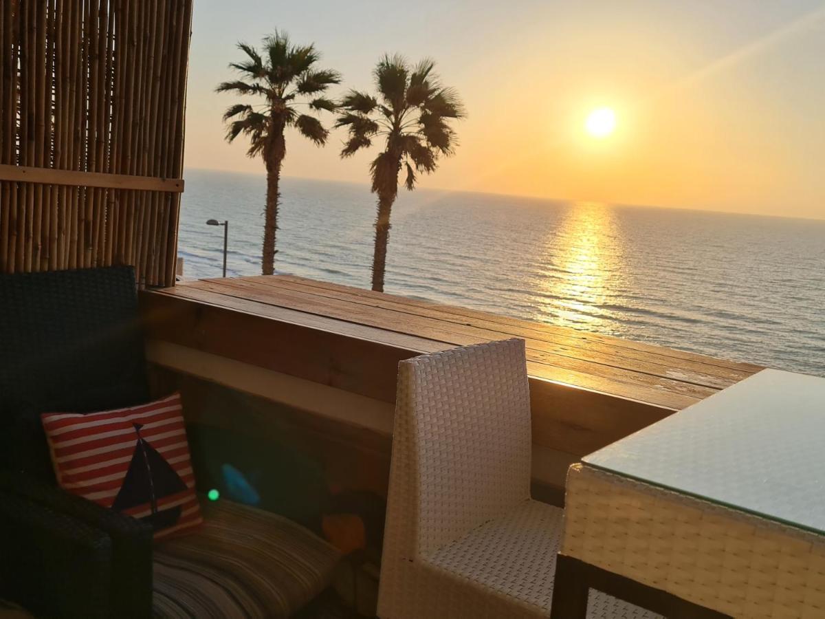 Magic On The Sea-Suites With A Private Jacuzzi And A Private Sea View Netánja Kültér fotó