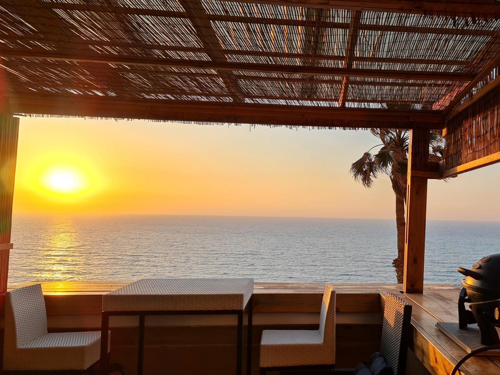 Magic On The Sea-Suites With A Private Jacuzzi And A Private Sea View Netánja Szoba fotó